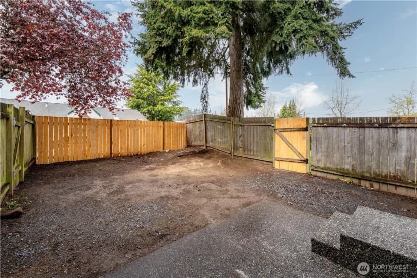 Property photo for 6916 Rainier Drive #b, Everett photo 32