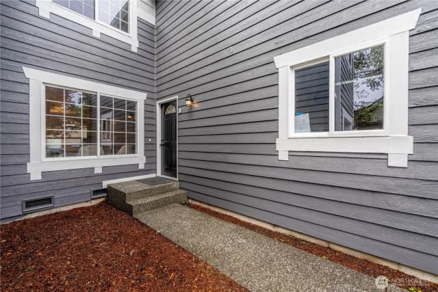 Property photo for 6916 Rainier Drive #b, Everett photo 2