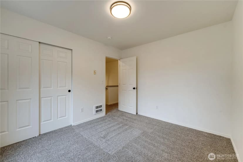Property photo for 6916 Rainier Drive #b, Everett photo 29