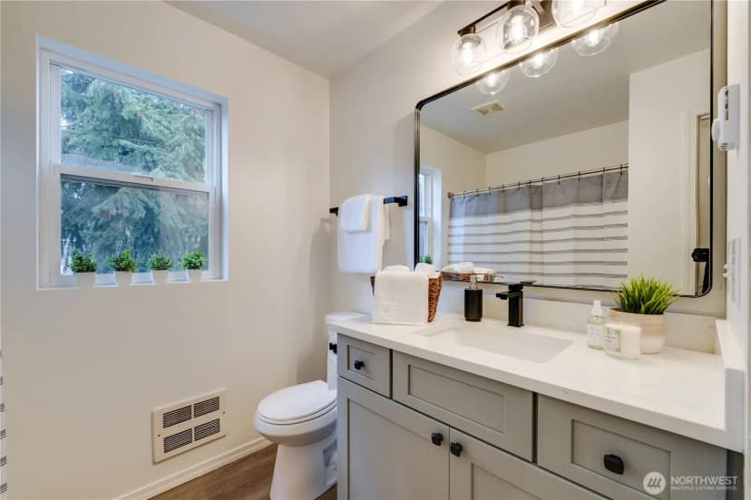 Property photo for 6916 Rainier Drive #b, Everett photo 30