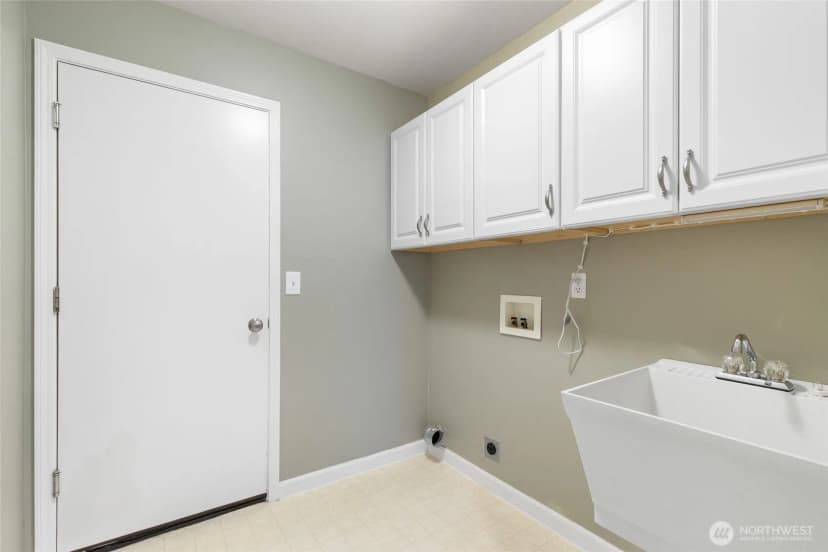 Property photo for 11524 40th Drive Se, Everett photo 9