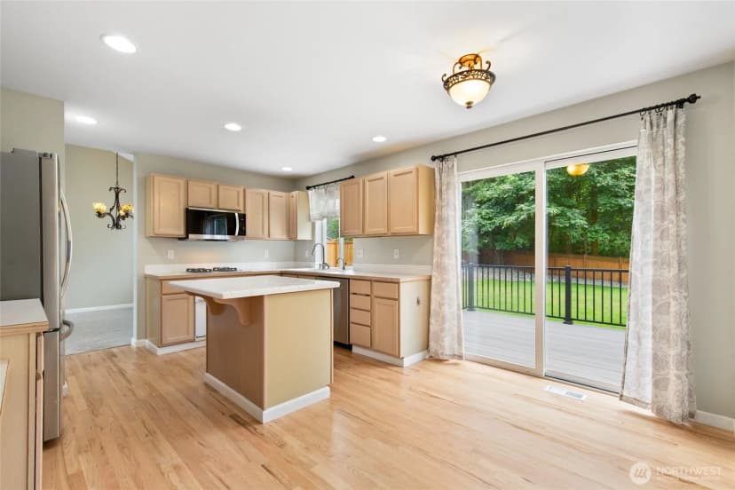 Property photo for 11524 40th Drive Se, Everett photo 5