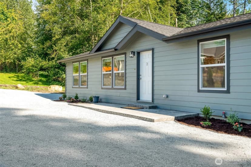 Property photo for 11426 Chain Lake Road, Snohomish photo 3