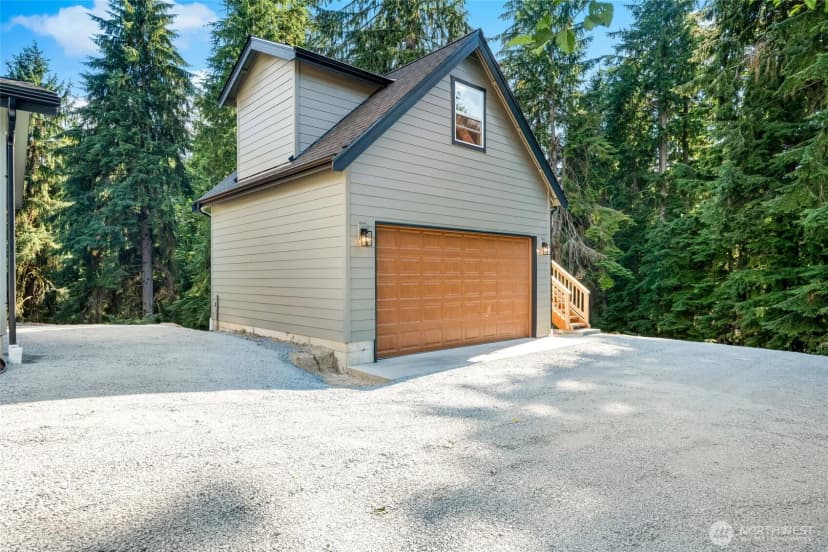 Property photo for 11426 Chain Lake Road, Snohomish photo 28