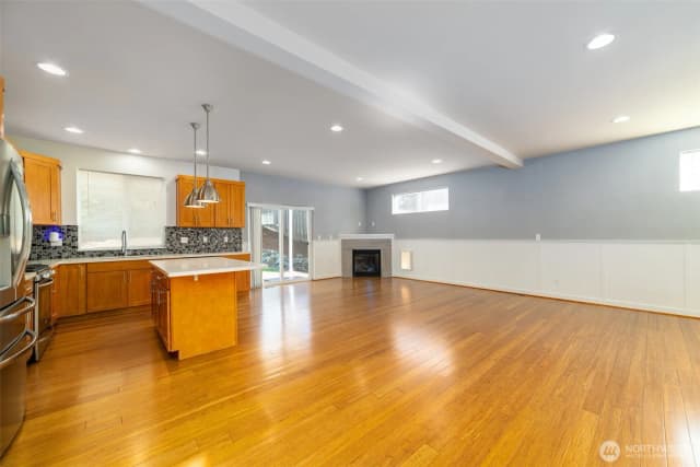 Property photo for 238 Sw 154th S, Burien photo 4