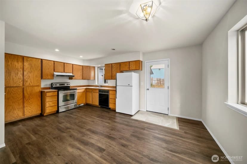Property photo for 706 S Western Ave, Wenatchee photo 24