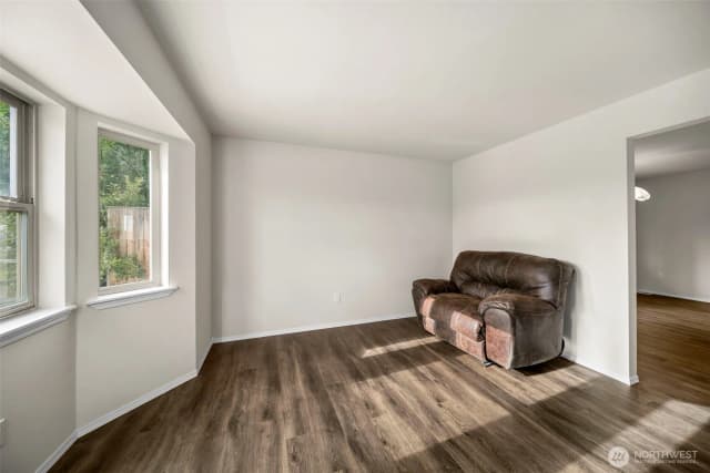 Property photo for 706 S Western Ave, Wenatchee photo 4