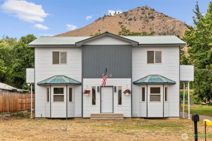 Property photo for 706 S Western Ave, Wenatchee