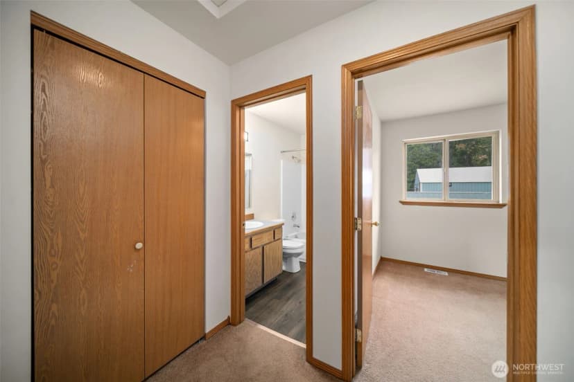 Property photo for 706 S Western Ave, Wenatchee photo 16