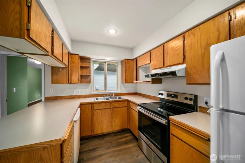 Property photo for 706 S Western Ave, Wenatchee photo 8