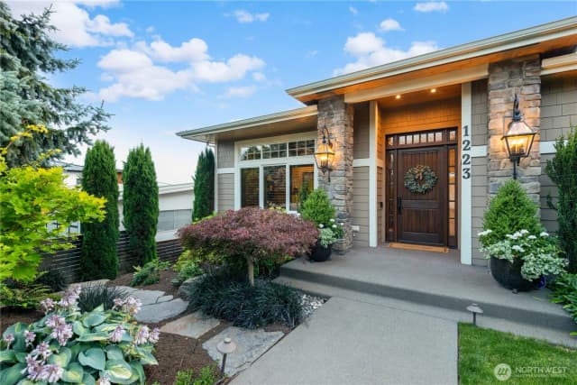 Property photo for 1223 1st Street, Kirkland photo 3