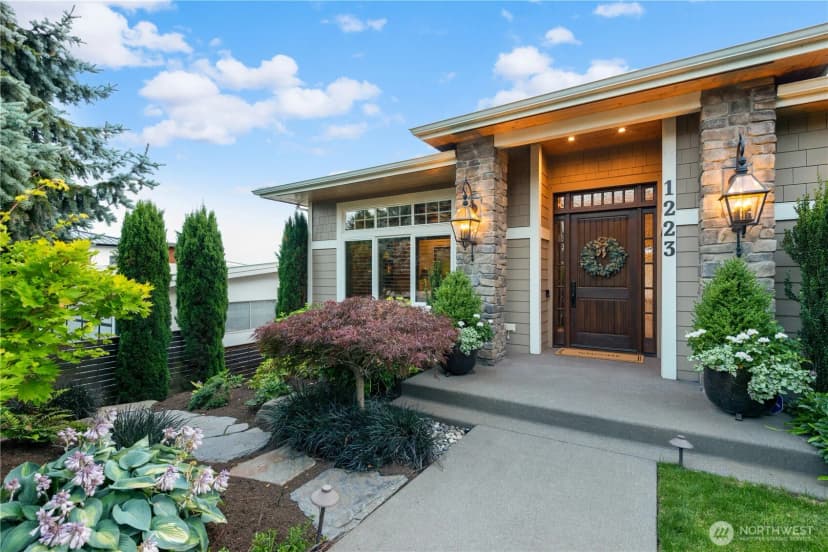 Property photo for 1223 1st Street, Kirkland photo 3