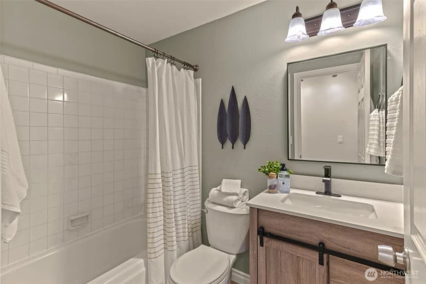 Property photo for 10141 Ne 202nd Street, Bothell photo 19