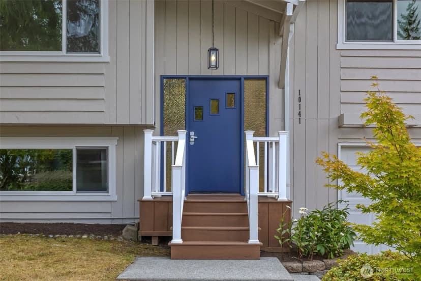 Property photo for 10141 Ne 202nd Street, Bothell photo 2