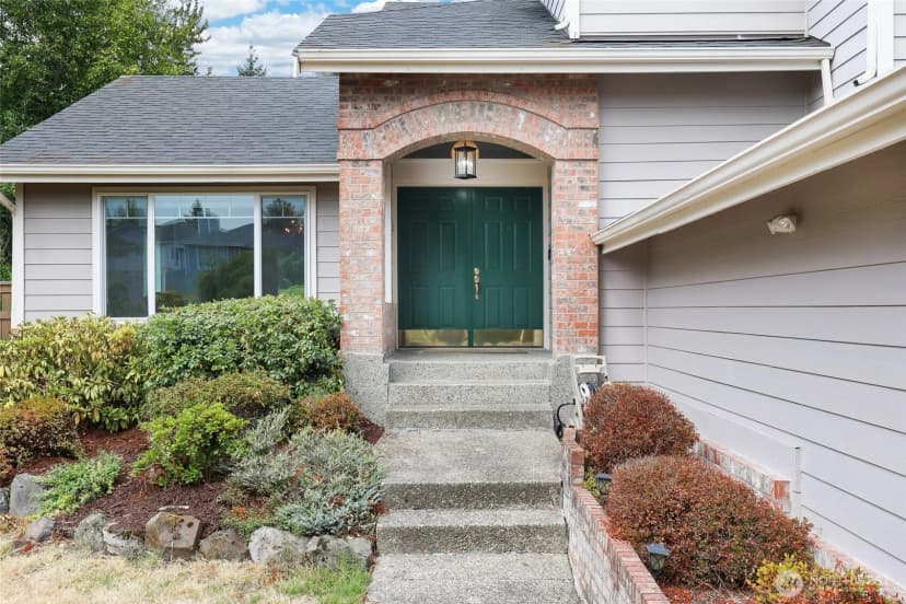 Property photo for 23709 126th Place Se, Kent photo 2