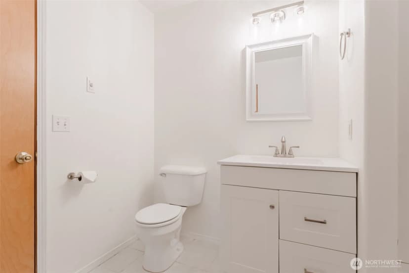 Property photo for 3374 Southbend Place #101, Bellingham photo 22