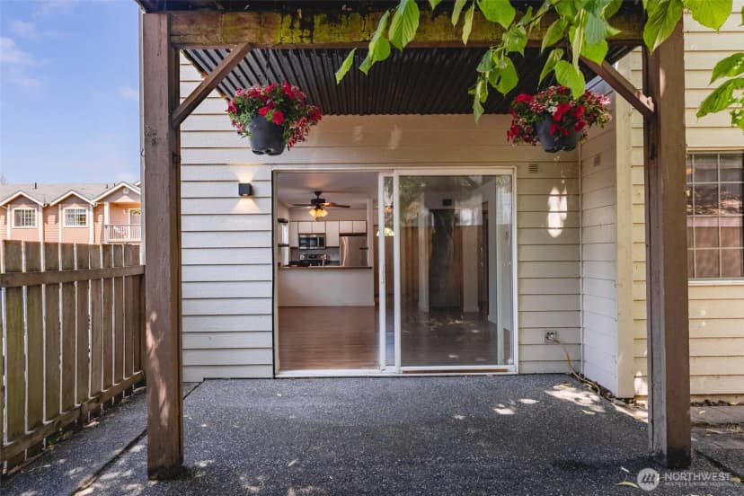 Property photo for 3374 Southbend Place #101, Bellingham