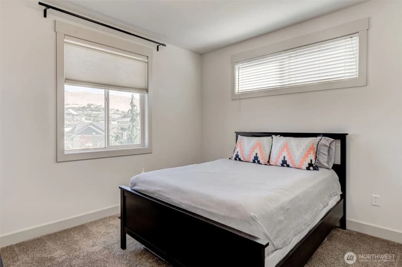 Property photo for 826 Autumn Crest Drive, Wenatchee photo 21