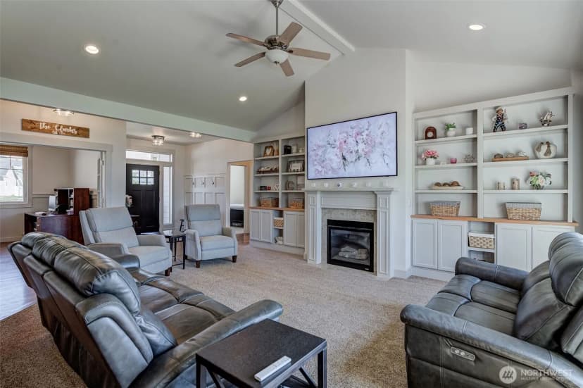 Property photo for 826 Autumn Crest Drive, Wenatchee photo 15