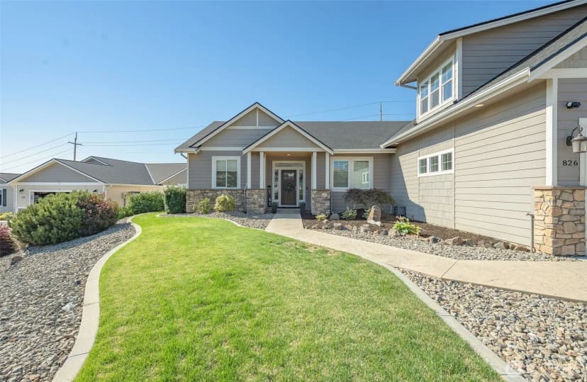 Property photo for 826 Autumn Crest Drive, Wenatchee photo 4