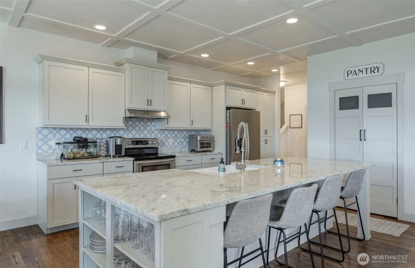 Property photo for 826 Autumn Crest Drive, Wenatchee photo 6