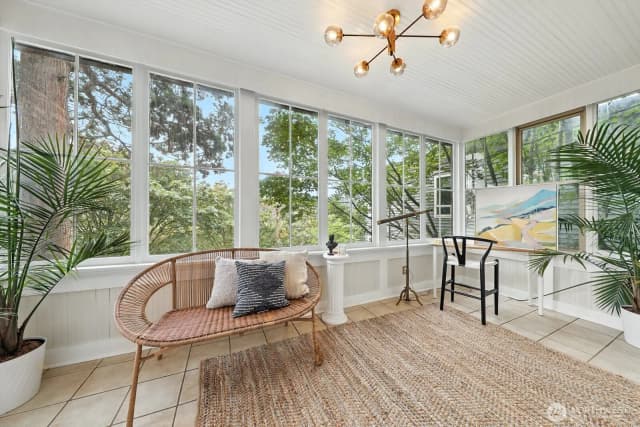 Property photo for 2560 Gilman Drive W, Seattle photo 3
