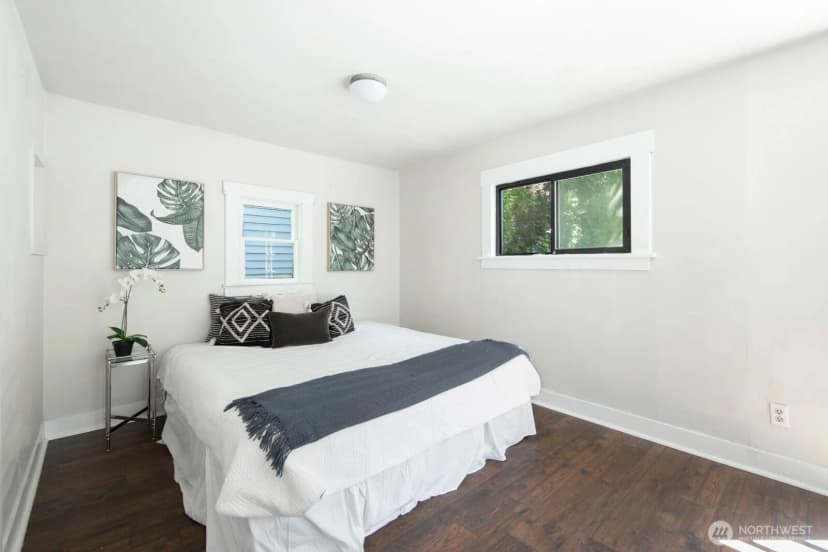 Property photo for 2560 Gilman Drive W, Seattle photo 17