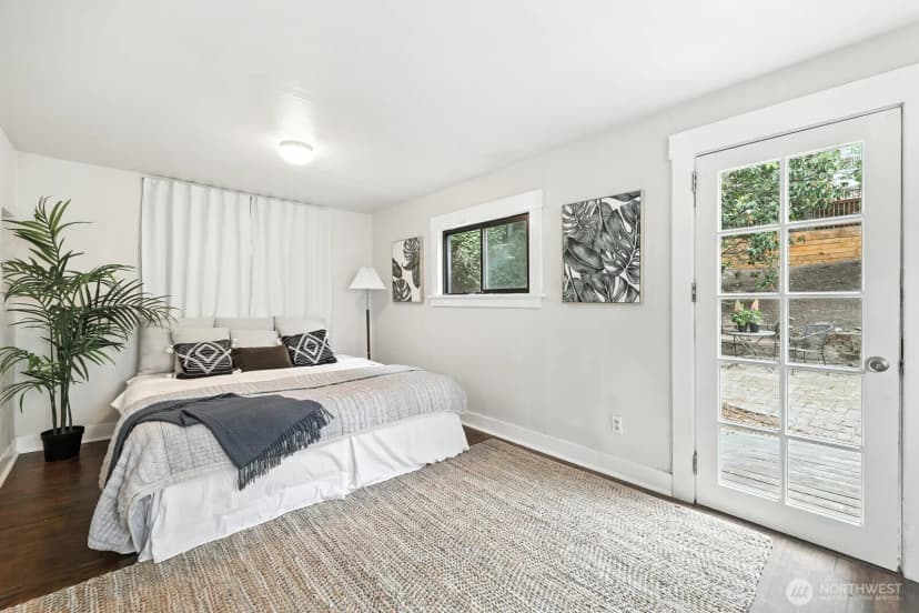 Property photo for 2560 Gilman Drive W, Seattle photo 18
