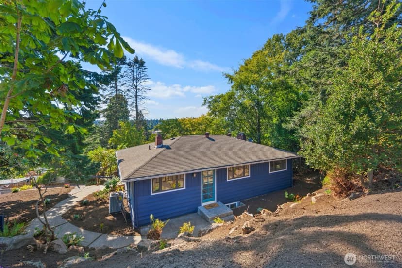 Property photo for 8139 14th Avenue Sw, Seattle photo 2