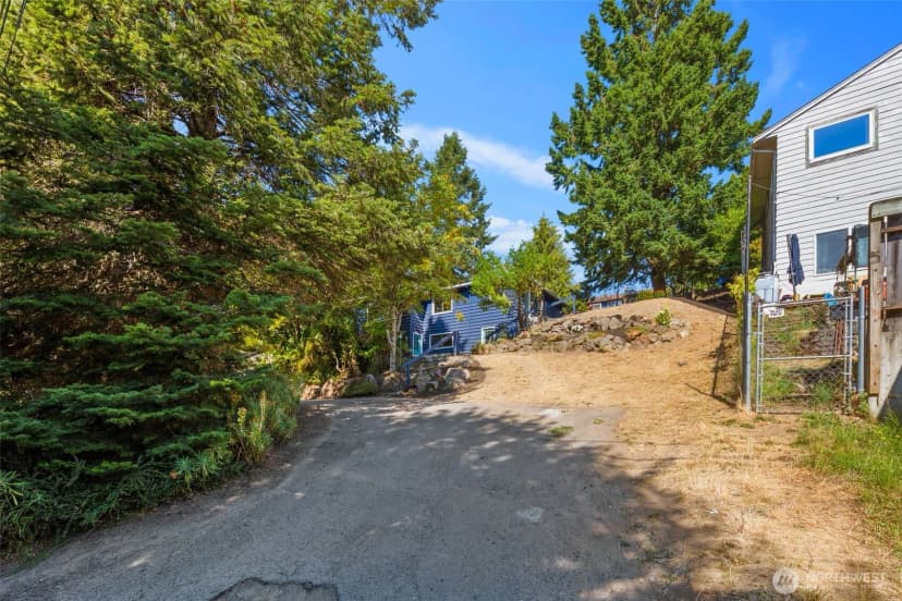 Property photo for 8139 14th Avenue Sw, Seattle photo 29