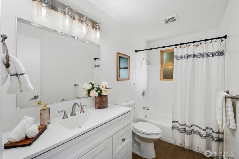 Property photo for 8139 14th Avenue Sw, Seattle photo 14