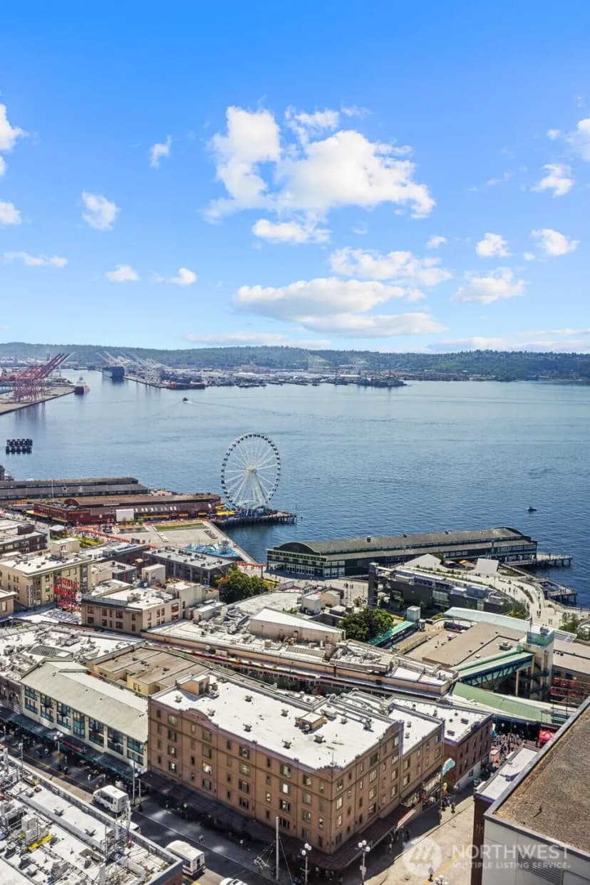 Property photo for 121 Stewart Street #2204, Seattle photo 2
