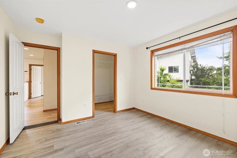 Property photo for 4223 S Cloverdale Street, Seattle photo 22