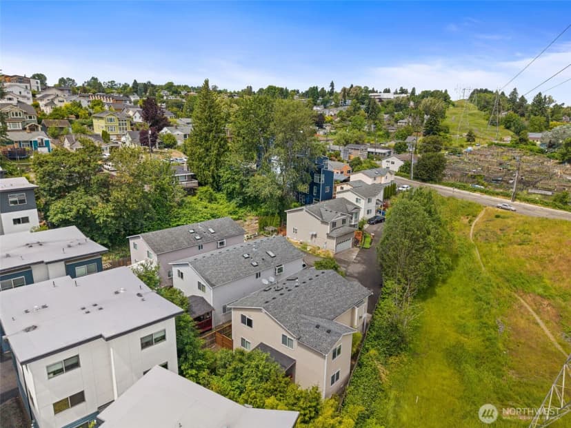 Property photo for 4223 S Cloverdale Street, Seattle photo 38