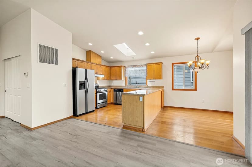 Property photo for 4223 S Cloverdale Street, Seattle photo 11