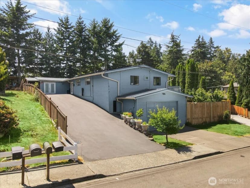 Property photo for 7801 Ne 133rd Place, Kirkland photo 12