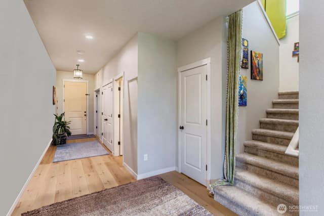 Property photo for 2025 E 9th Street, La Center photo 5