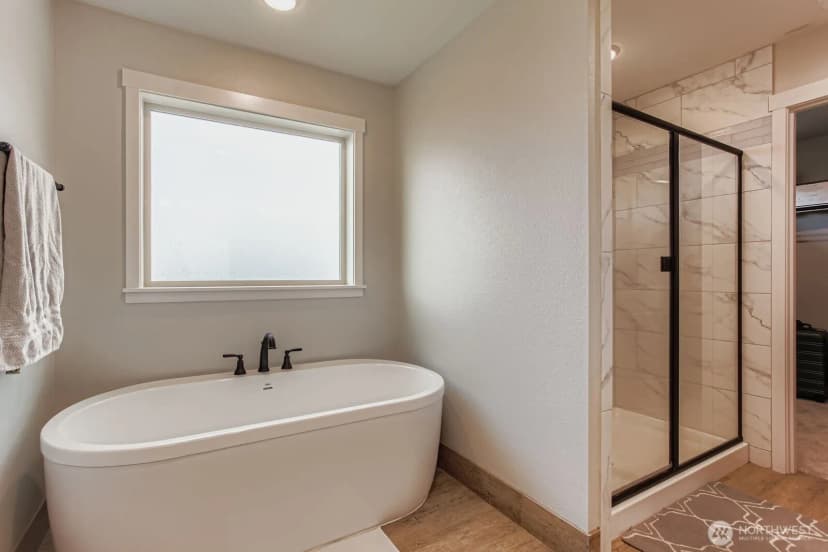 Property photo for 2025 E 9th Street, La Center photo 18