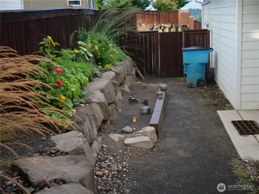 Property photo for 2025 E 9th Street, La Center photo 26