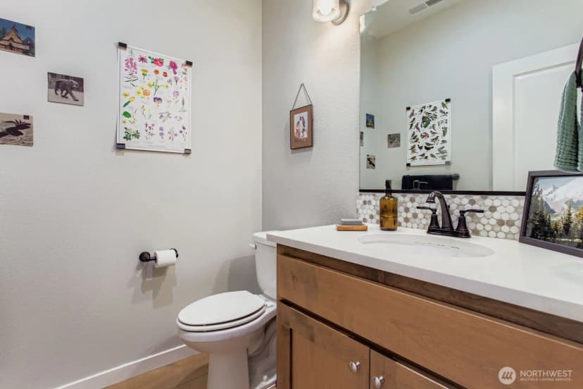 Property photo for 2025 E 9th Street, La Center photo 13