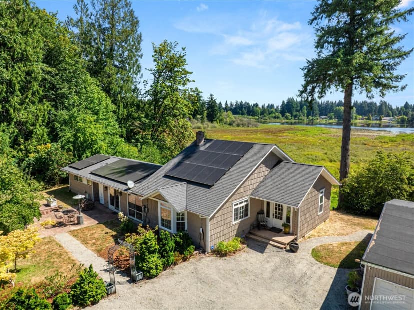 Property photo for 4040 27th Avenue Se, Olympia photo 2