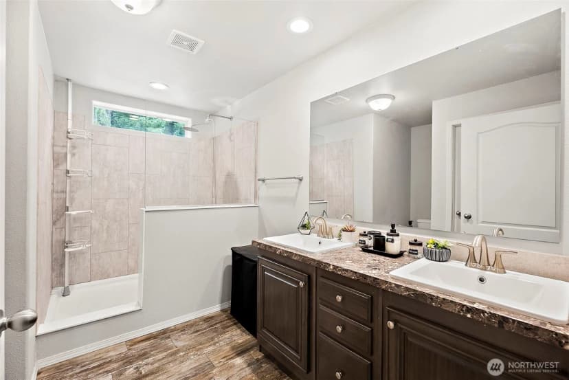 Property photo for 35717 74th Avenue S, Roy photo 12