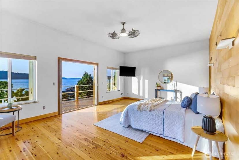 Property photo for 3643 Beach Drive E, Port Orchard photo 20