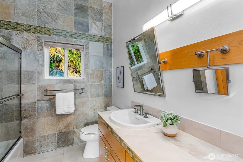 Property photo for 3643 Beach Drive E, Port Orchard photo 18