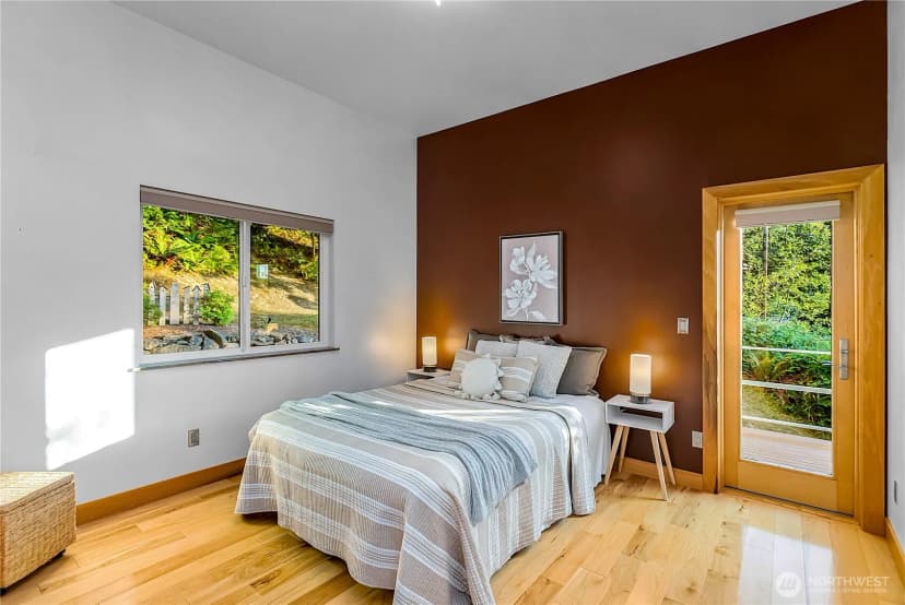 Property photo for 3643 Beach Drive E, Port Orchard photo 17
