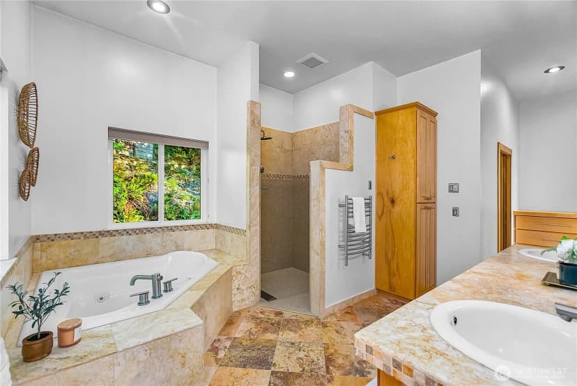 Property photo for 3643 Beach Drive E, Port Orchard photo 25