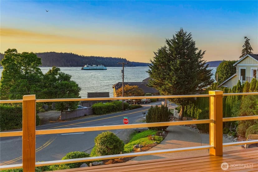 Property photo for 3643 Beach Drive E, Port Orchard photo 37