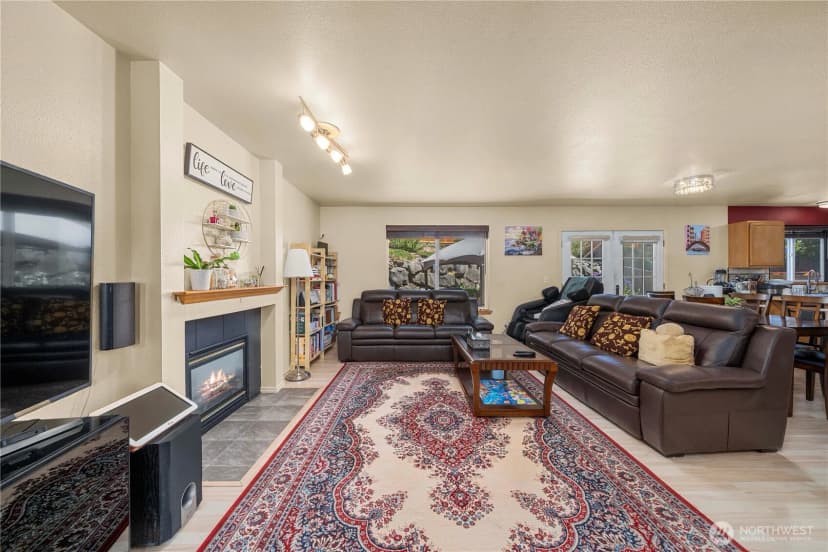 Property photo for 26832 27th Place S, Kent photo 6