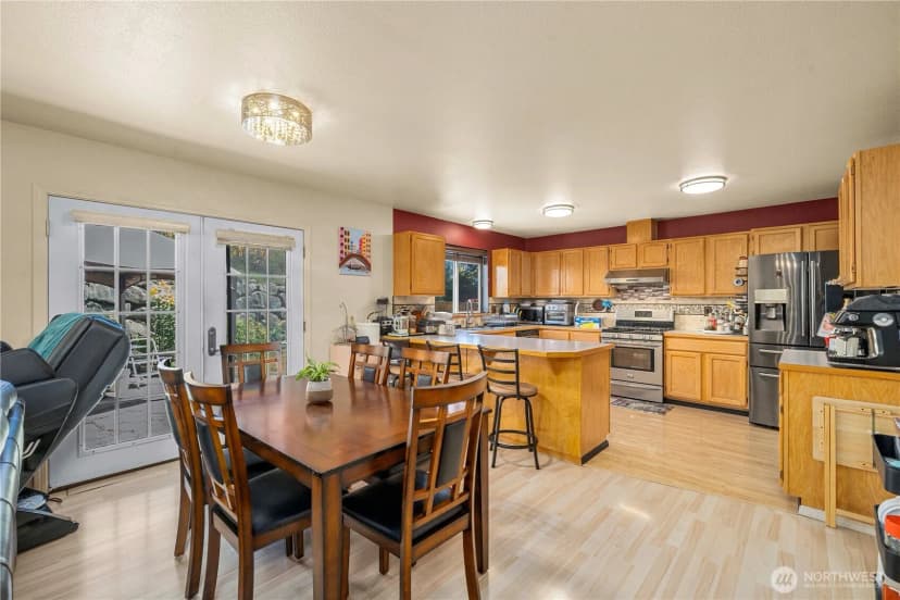 Property photo for 26832 27th Place S, Kent photo 11