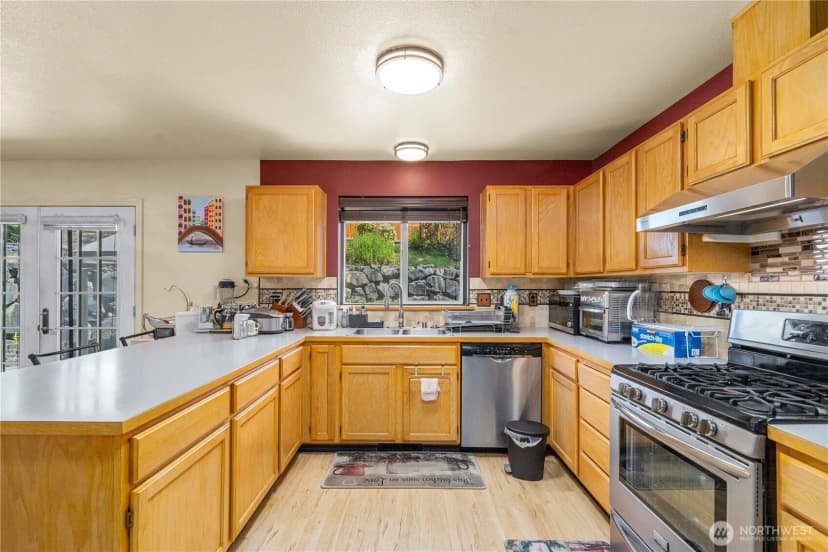 Property photo for 26832 27th Place S, Kent photo 13